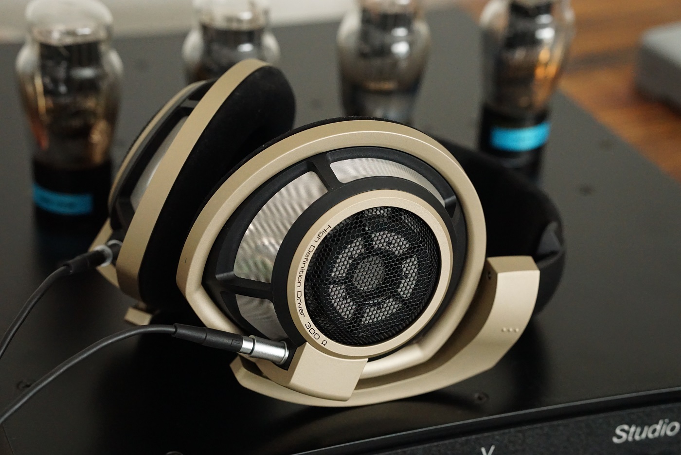 HD800 S Anniversary.jpg