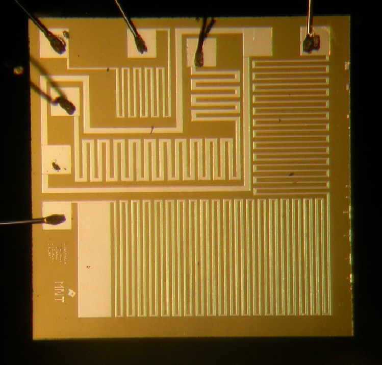 Photograph-of-a-silicon-chip-with-the-three-platinum-resistors-2.png